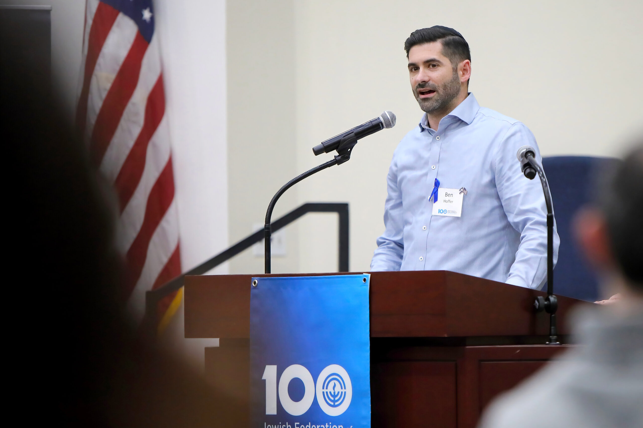 Ben Hoffer speaking at Bnai Jeshurun